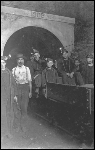 Mine Main Entrance - Gary West Virginia - 1908